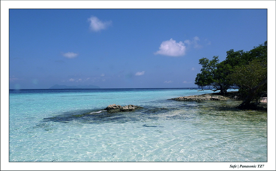 2011 - 08 - Borneo - Mataking 32